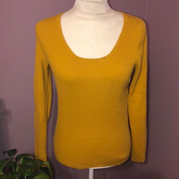 Moda international scoop neck sweater by - Picture 1 of 3